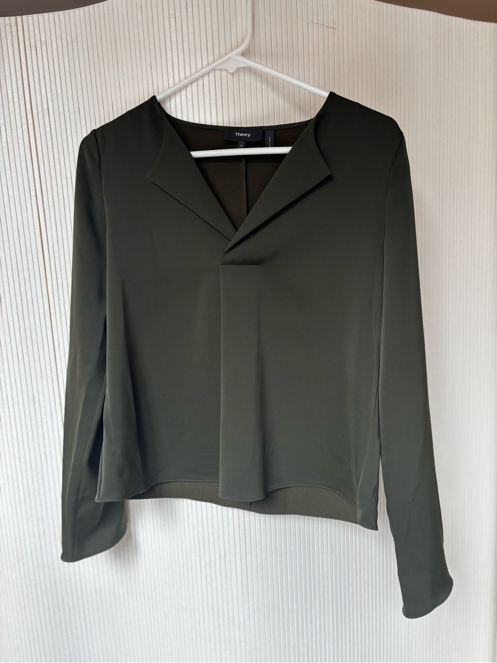THEORY Olive V-Neck Long Sleeve Blouse